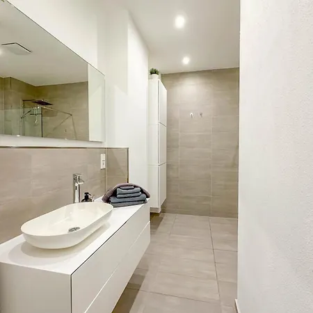 Modernes Trierer Cityloft Mit Grossem Balkon *