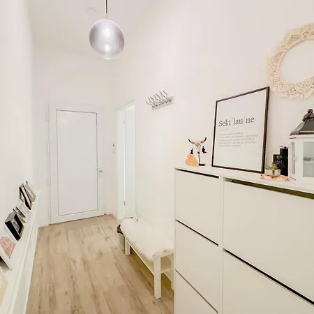 Modernes Trierer Cityloft Mit Grossem Balkon * טרייר