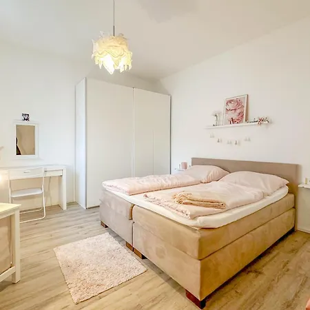 Modernes Trierer Cityloft Mit Grossem Balkon Apartment Trier