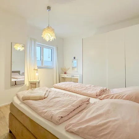 Modernes Trierer Cityloft Mit Grossem Balkon