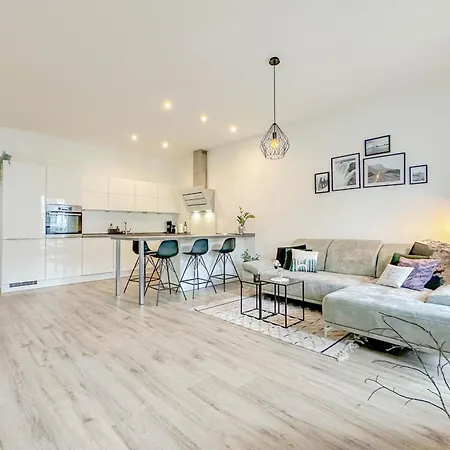 Modernes Trierer Cityloft Mit Grossem Balkon