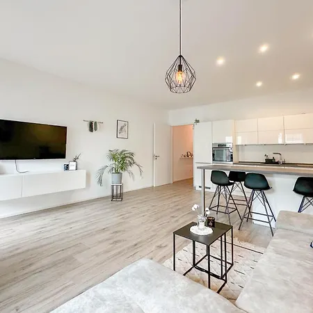 Modernes Trierer Cityloft Mit Grossem Balkon Apartment *