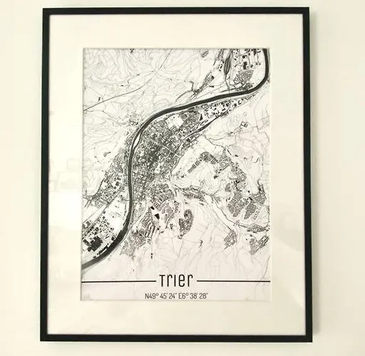 Modernes Trierer Cityloft Mit Grossem Balkon トリーア