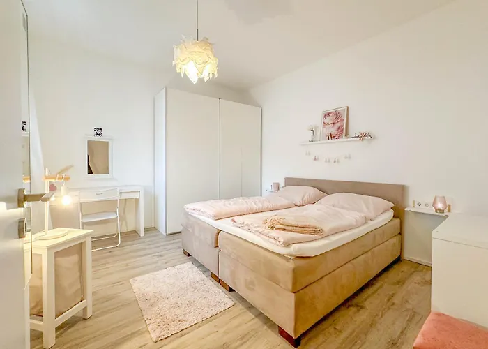 Modernes Trierer Cityloft Mit Grossem Balkon アパート トリーア