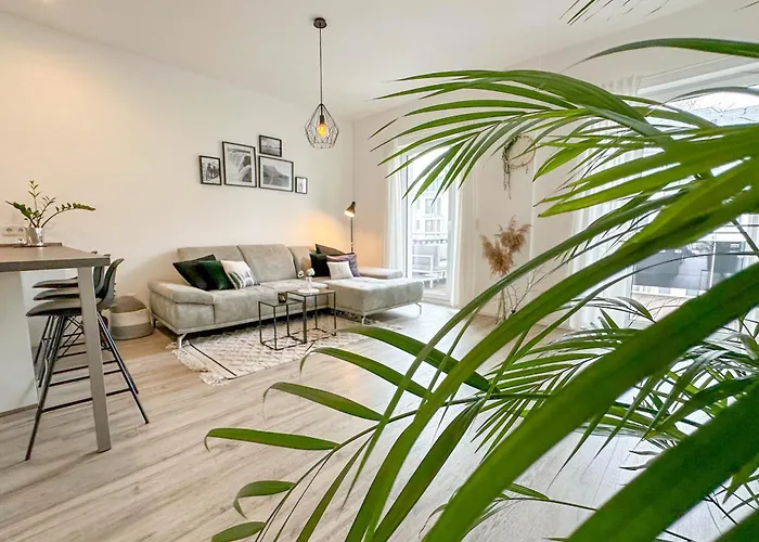 Modernes Trierer Cityloft Mit Grossem Balkon * トリーア